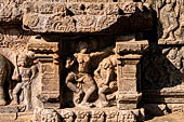 The great Chola temples of Tamil Nadu - The Airavatesvara temple of Darasuram. Detail of the balustrade of the  N-E corner of the prakara-wall. 